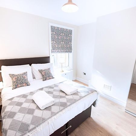 Victorian 2Br Apartment, King Beds, Fast Wifi, Near Shops, Cafes & Transport, E17 Londres Exterior foto